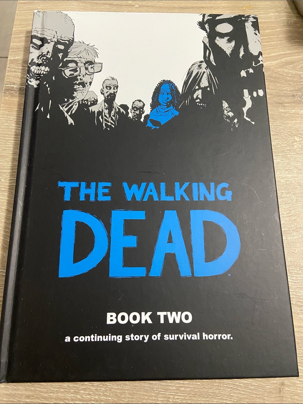 THE WALKING DEAD HARDCOVER Book 2 DELUXE 2007 IMAGE COMICS ROBERT KIRKMAN